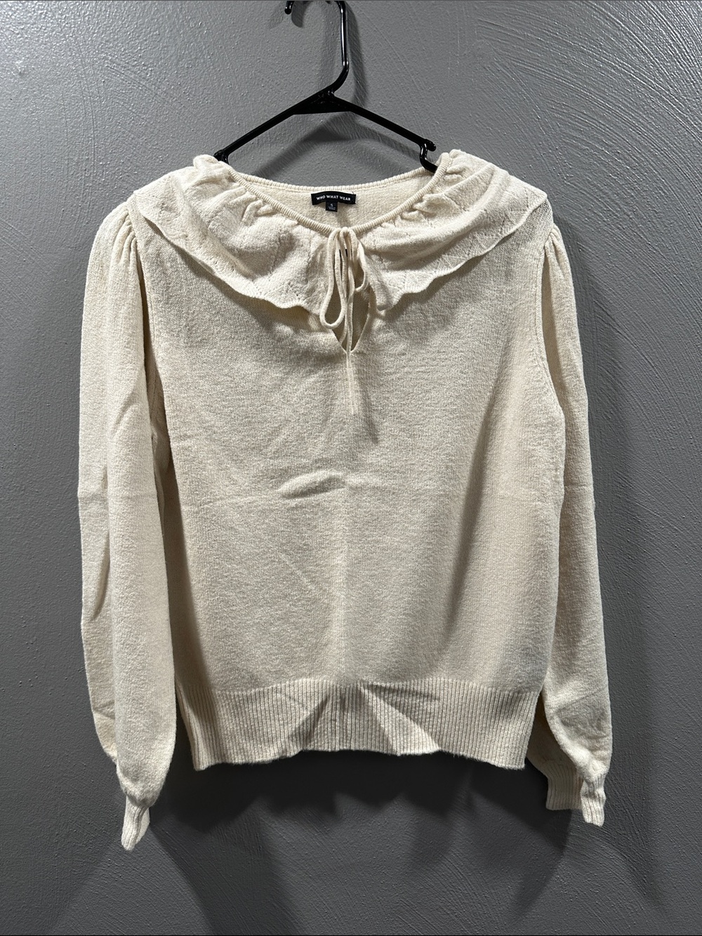 Who What Wear Cream Ruffle Tie-Neck Pullover Sweater